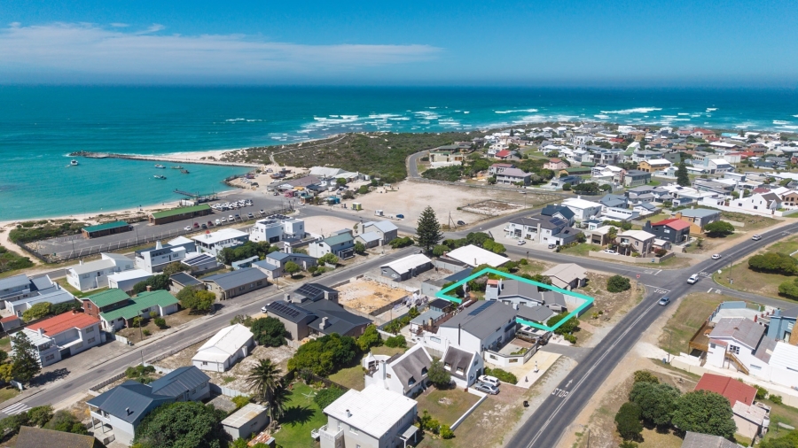 5 Bedroom Property for Sale in Struisbaai Western Cape